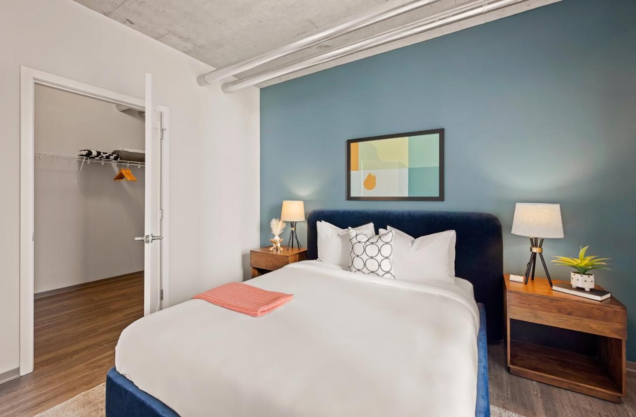 Placemakr Premier Sobro NashvilleNashville  Kültér fotó A bedroom at the Hotel Valencia
