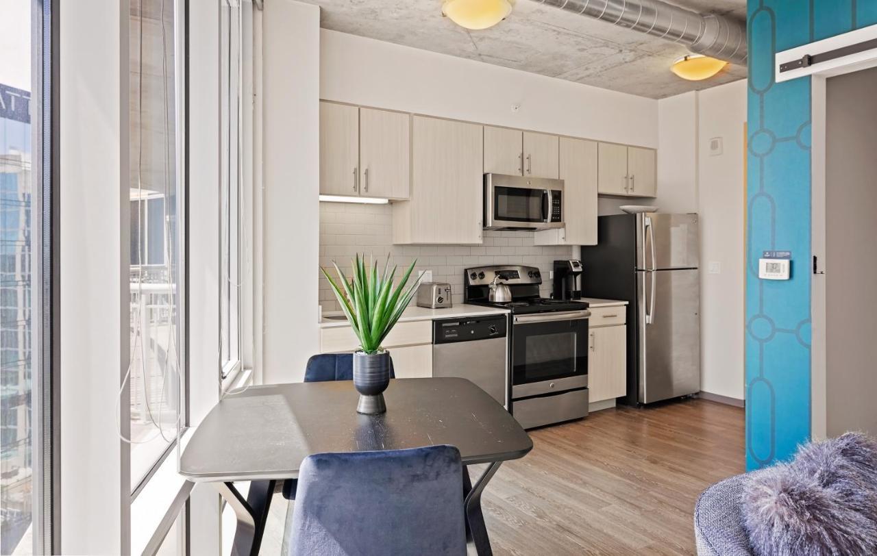 Placemakr Premier Sobro NashvilleNashville  Kültér fotó A kitchen in a typical apartment