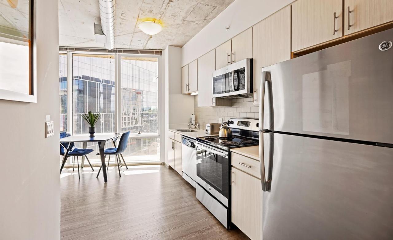 Placemakr Premier Sobro NashvilleNashville  Kültér fotó A kitchen in a typical apartment