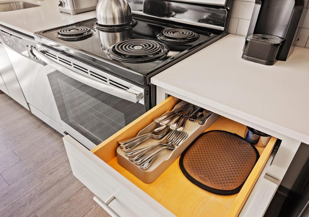 Placemakr Premier Sobro NashvilleNashville  Kültér fotó A kitchen drawer
