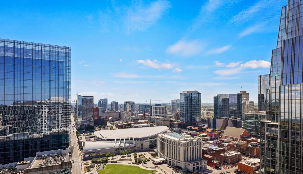 Placemakr Premier Sobro NashvilleNashville  Kültér fotó View of the West End from the 2018-completed residential tower