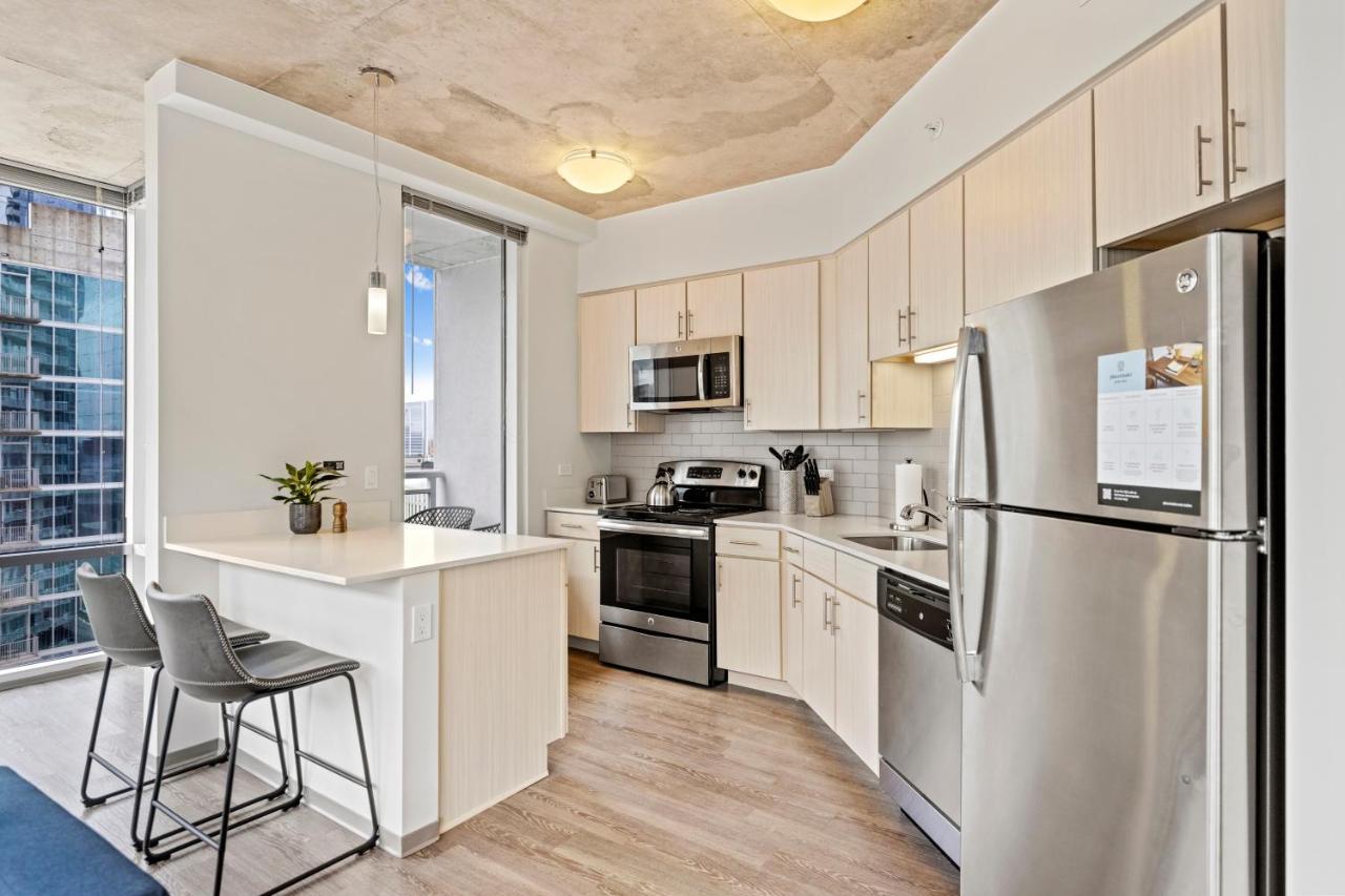 Placemakr Premier Sobro NashvilleNashville  Kültér fotó A kitchen in a typical apartment